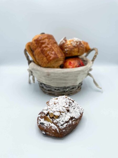 Pain au chocolat aux amandes